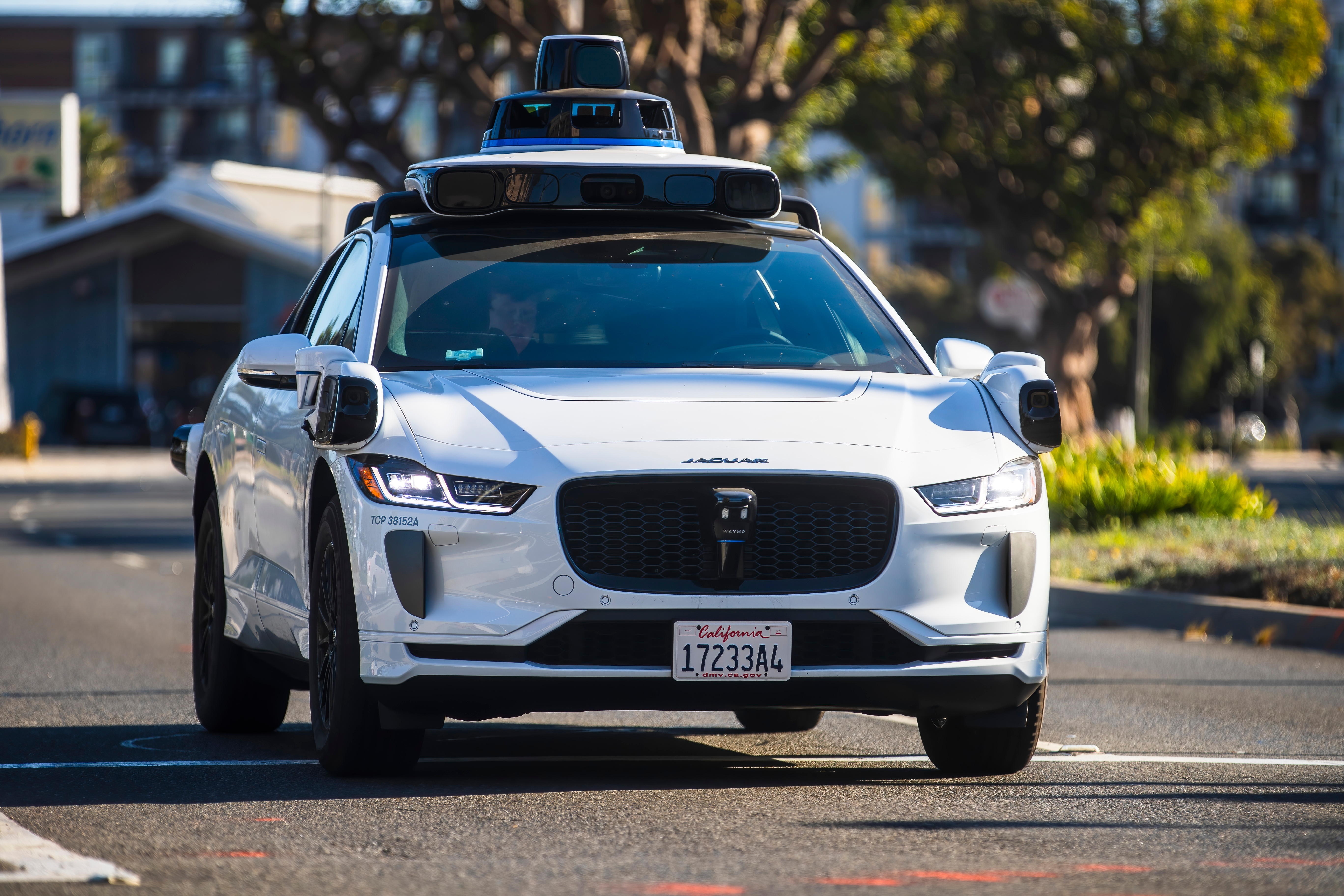 Read more about the article Waymo gets first permit to test autonomous vehicles in New York City